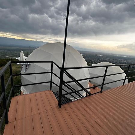 Отель Signagi Glamping Экстерьер фото