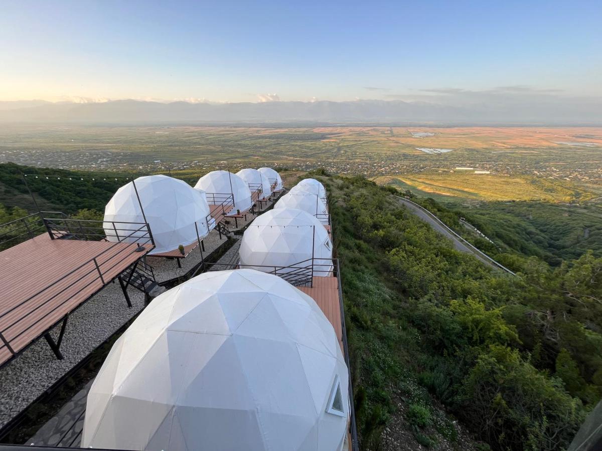 Отель Signagi Glamping Экстерьер фото