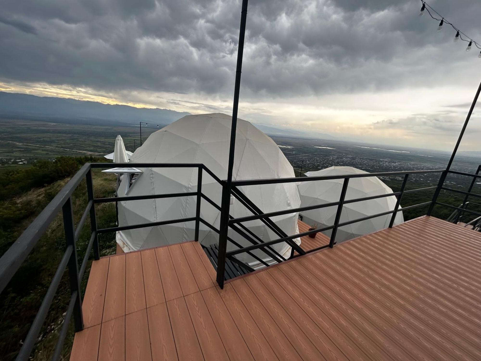 Отель Signagi Glamping Экстерьер фото